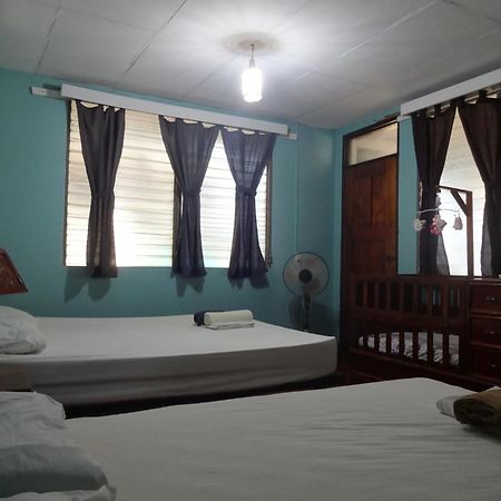 Hostal Harvest House León Buitenkant foto