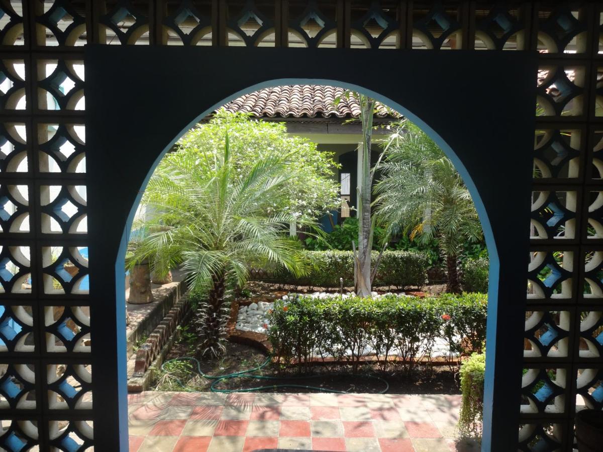Hostal Harvest House León Buitenkant foto