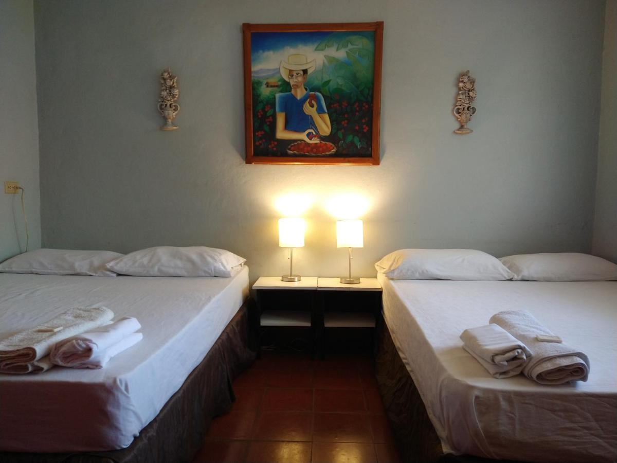 Hostal Harvest House León Buitenkant foto
