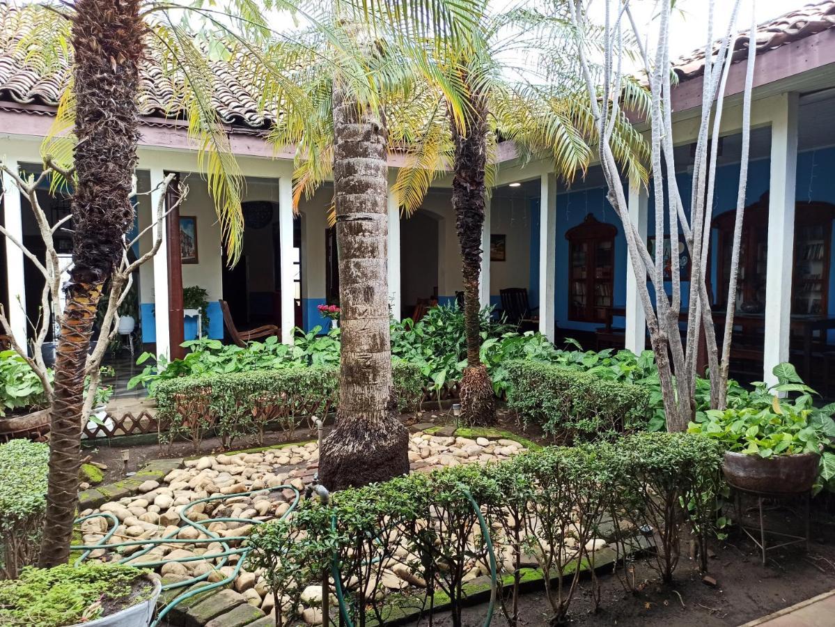 Hostal Harvest House León Buitenkant foto