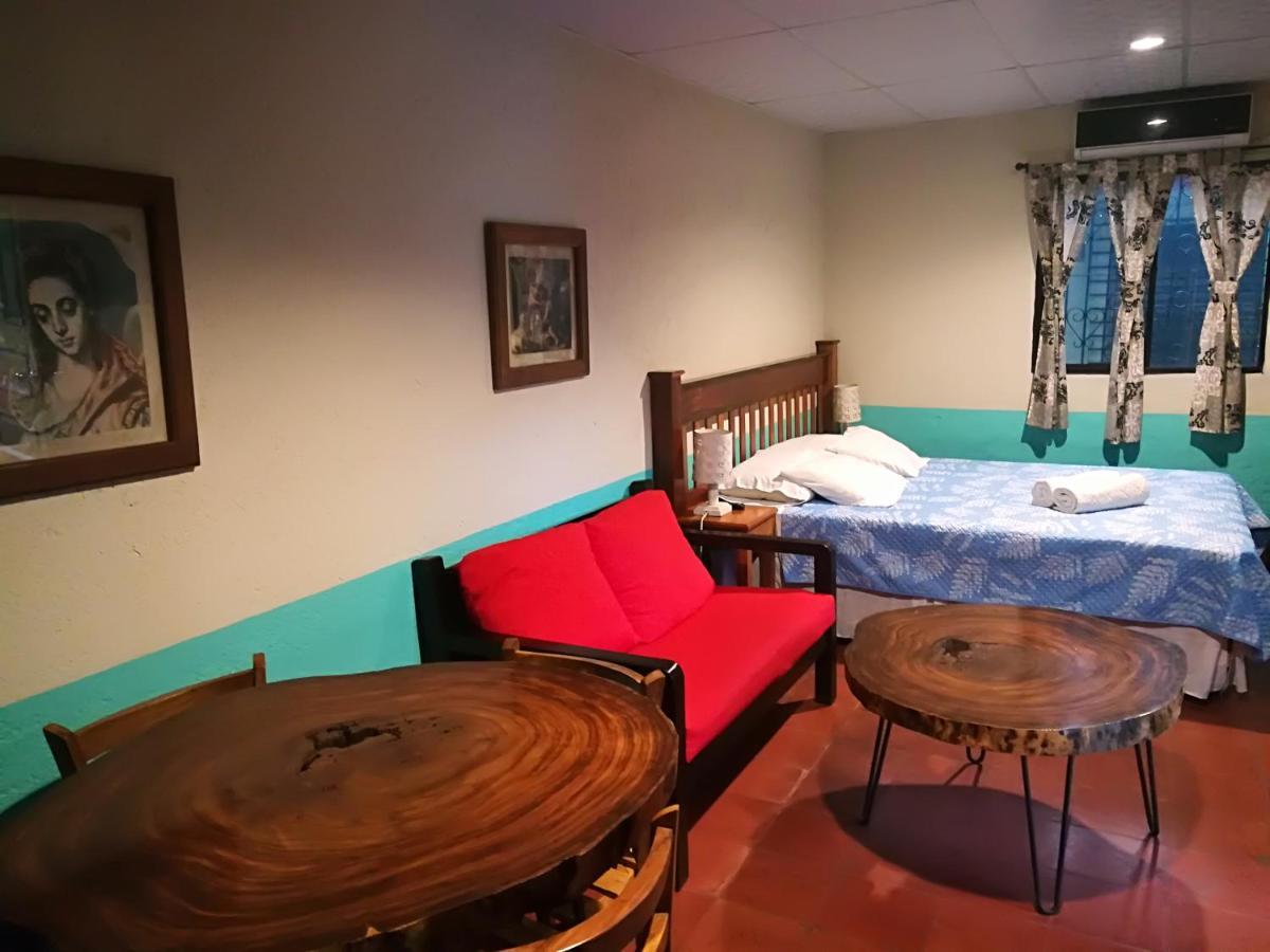 Hostal Harvest House León Buitenkant foto