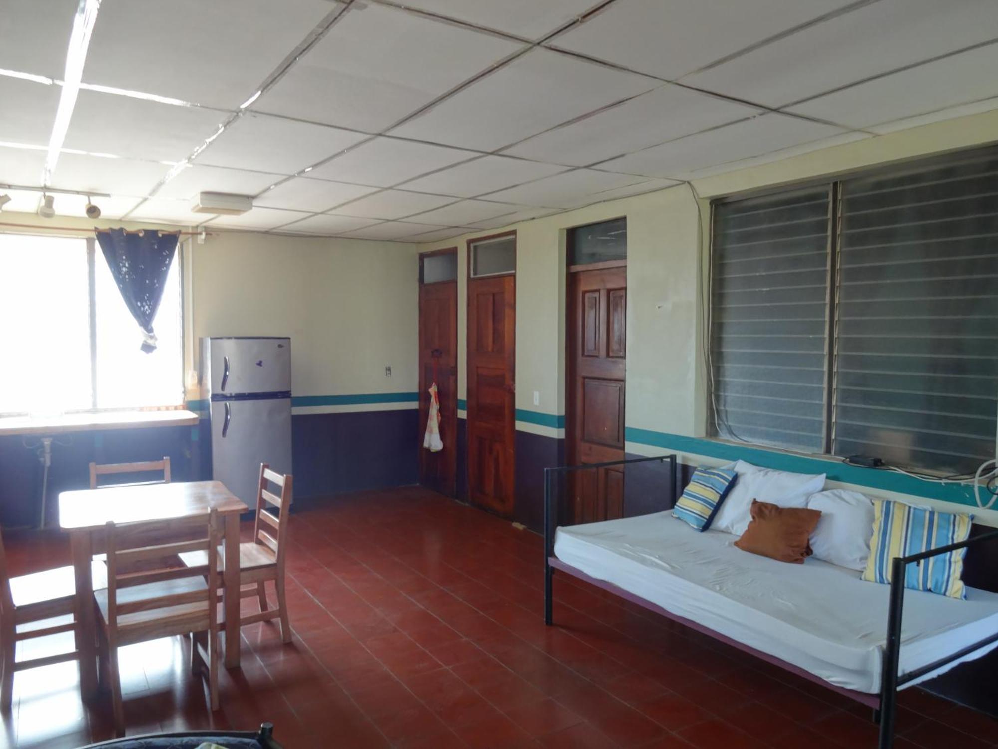 Hostal Harvest House León Buitenkant foto
